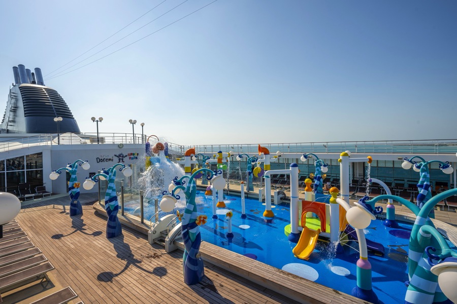 MSC Cruises MSC Opera Le Piscine and Doremi Spray Park 4 ©MSC Rights - Ivan Sarfatti.jpg